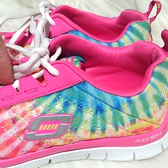 SALE! Skech-Knit By Skechers Tye Dye Tennis Shoes NWOT Sz.7.5 (X-106 CRATE) - Picture 4 of 8